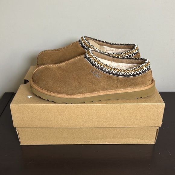 Ugg Tasman embroidered shearling slippers camel FLAW Sz 9 - Picture 5 of 12